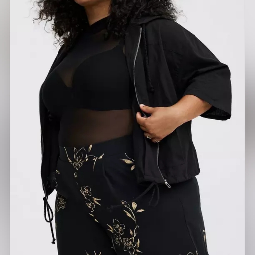 Torrid Black Woven Cotton Hooded Full Zip Short Sleeve Hoodie 18/20 2X Nwt - Picture 4 of 7